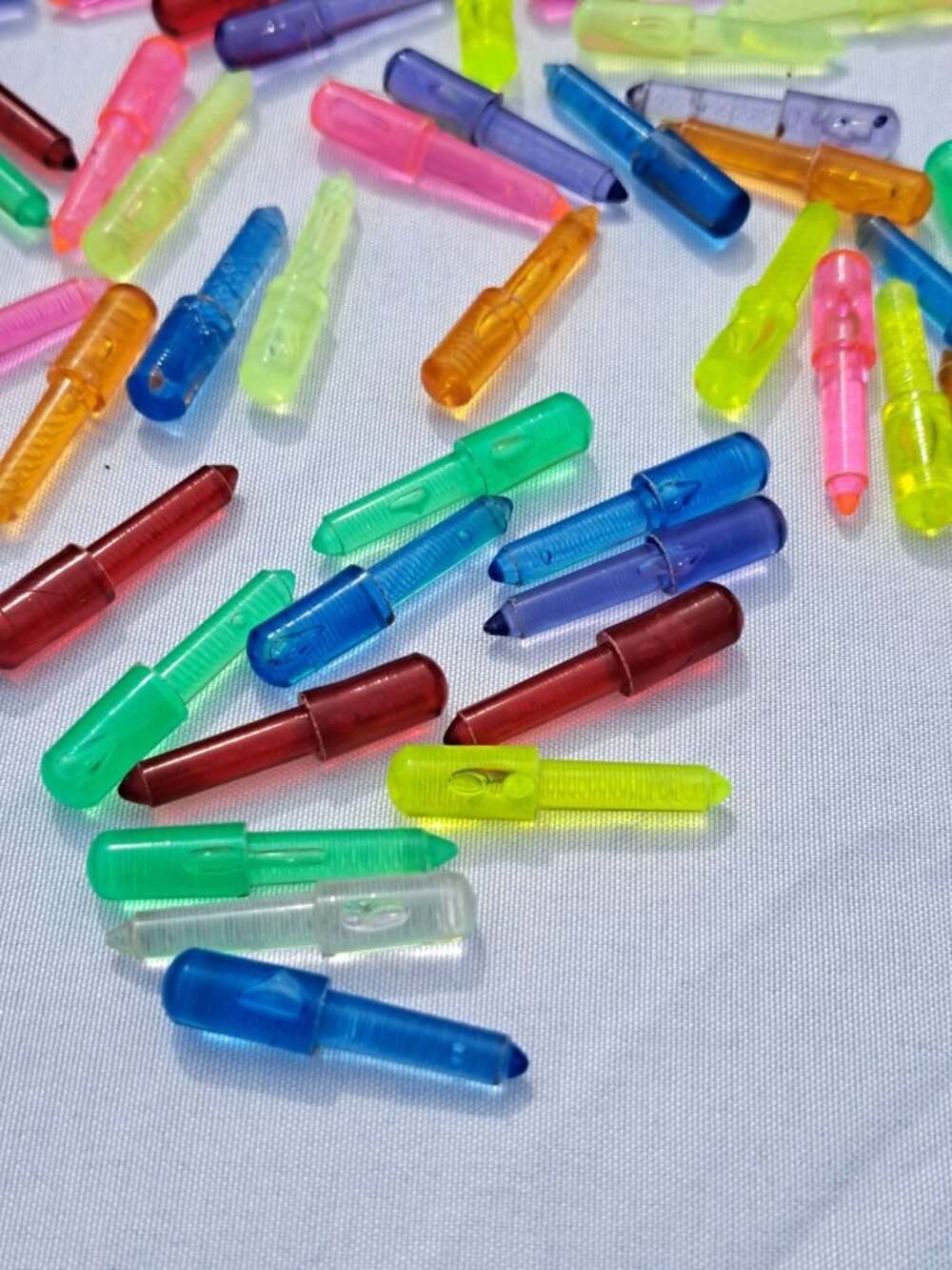 Vintage Light Bright Plastic Dart Replacement Tips Bulbs 1Inch Length Bulk Pack - Picture 2 of 5